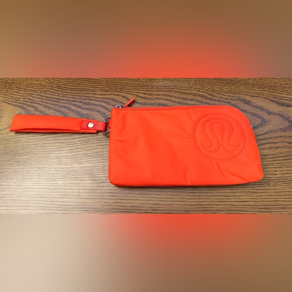 Lululemon Now and Always Puffy Pouch Wristlet in Orange - Picture 4 of 8
